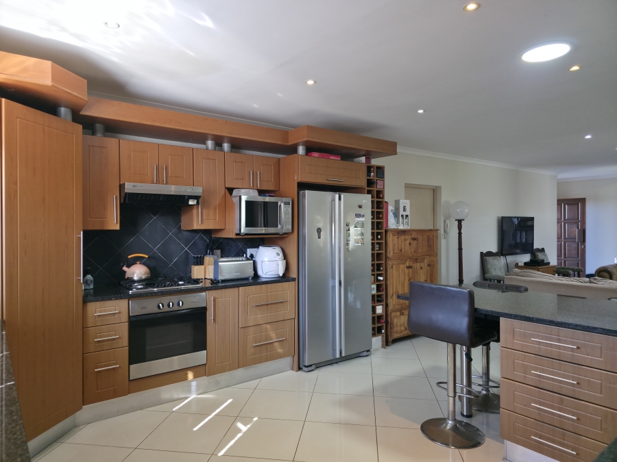 3 Bedroom Property for Sale in Wavecrest Eastern Cape